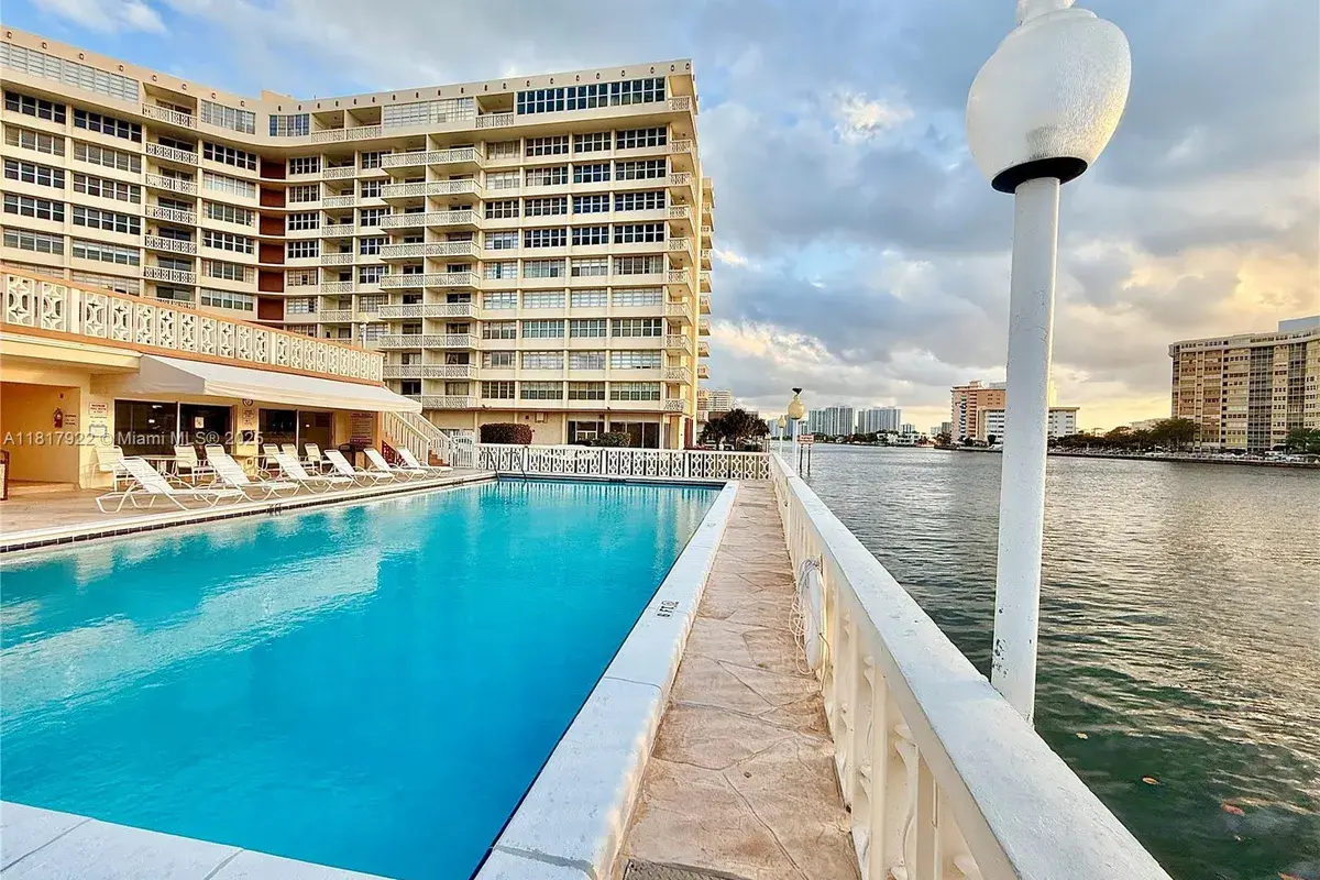 1825 S Ocean Dr # 614, Hallandale Beach FL 33009