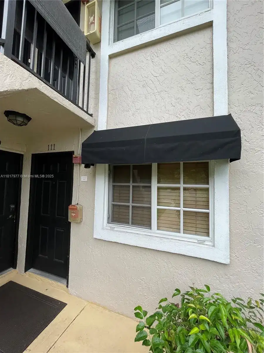4000 Crystal Lake Dr # 111, Deerfield Beach FL 33064 photo 3