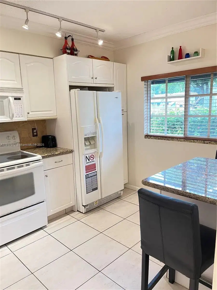4000 Crystal Lake Dr # 111, Deerfield Beach FL 33064 photo 5