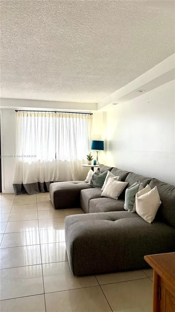 301 Golden Isles Dr # 408, Hallandale Beach FL 33009
