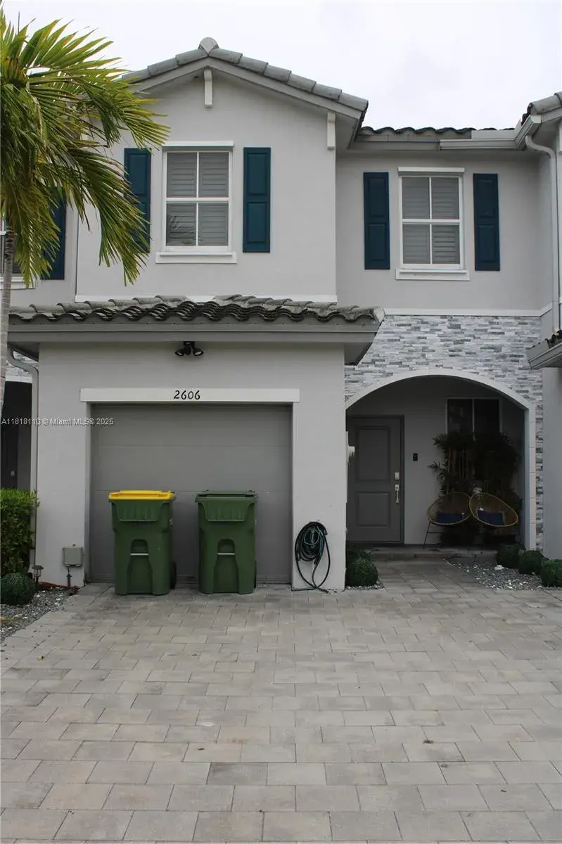 2606 SE 13th St, Homestead FL 33035