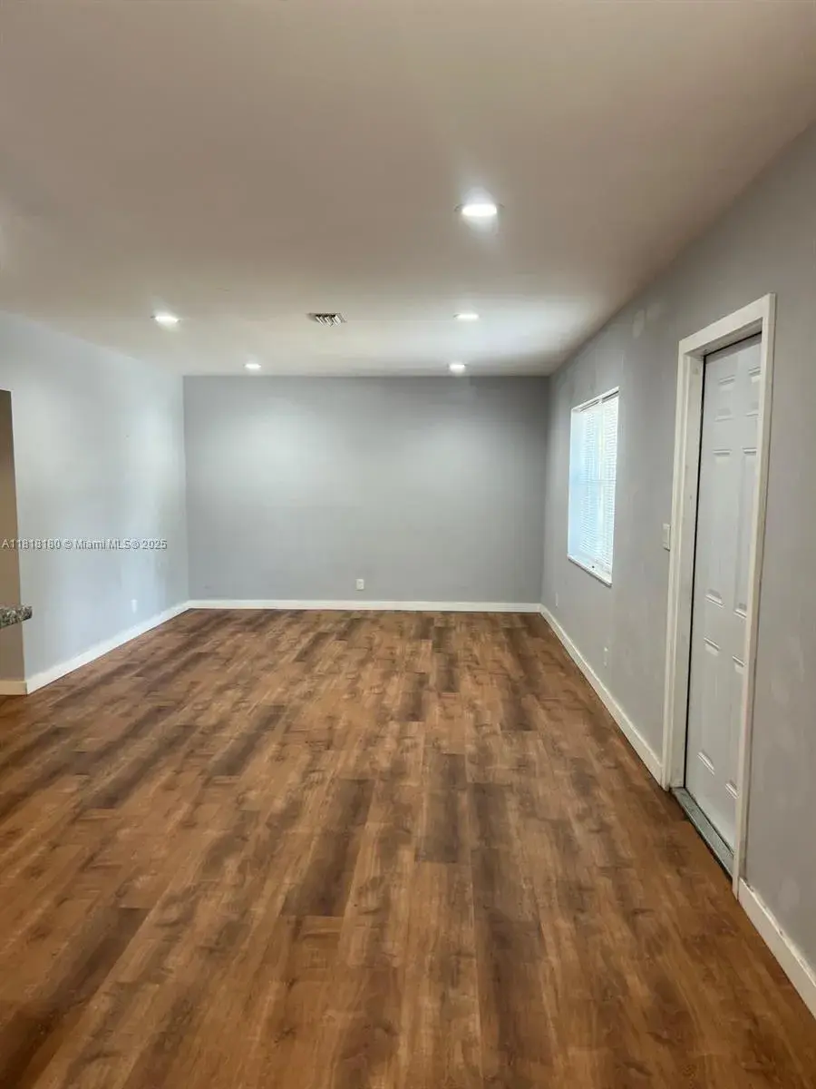 1401 NW 1st Ave # 2, Fort Lauderdale FL 33311