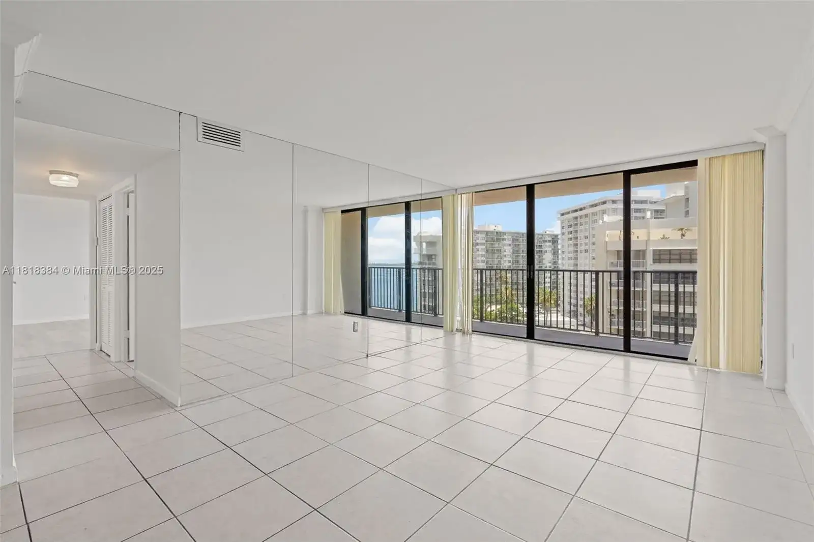 1450 Brickell Bay Dr # 806, Miami FL 33131 photo 2