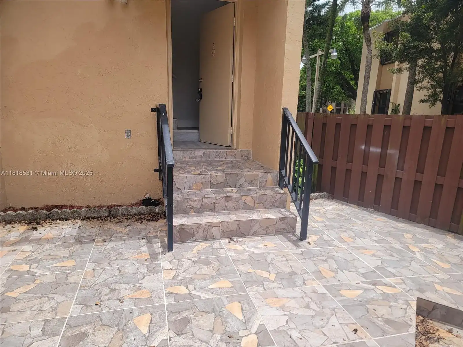 251 W Park Dr # 201, Miami FL 33172 photo 2
