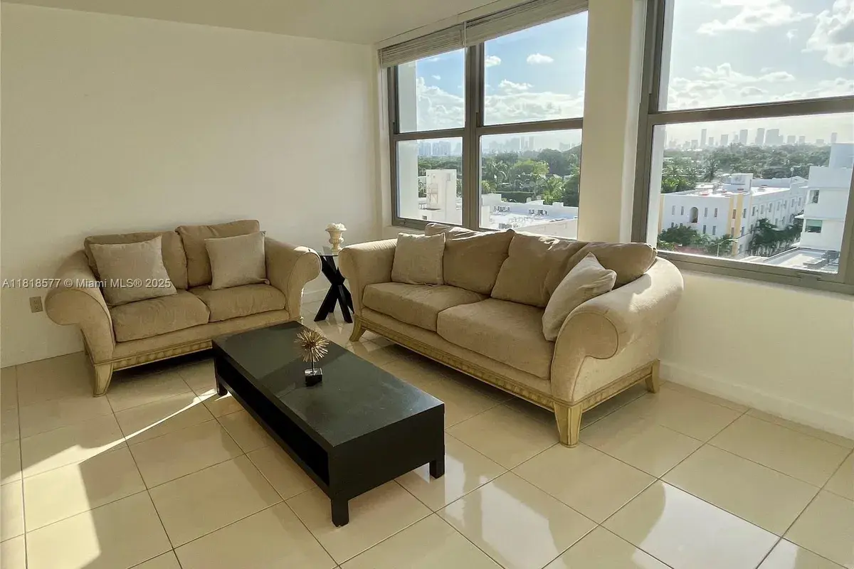 2899 Collins Ave # 810, Miami Beach FL 33140