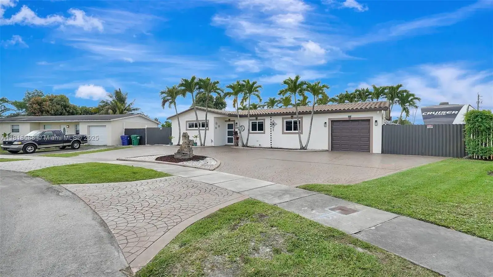 8540 NW 182nd St, Hialeah FL 33015 photo 3