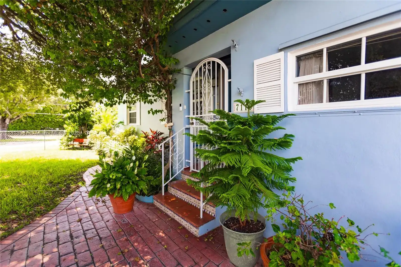 7110 SW 13th Ter, Miami FL 33144 photo 2