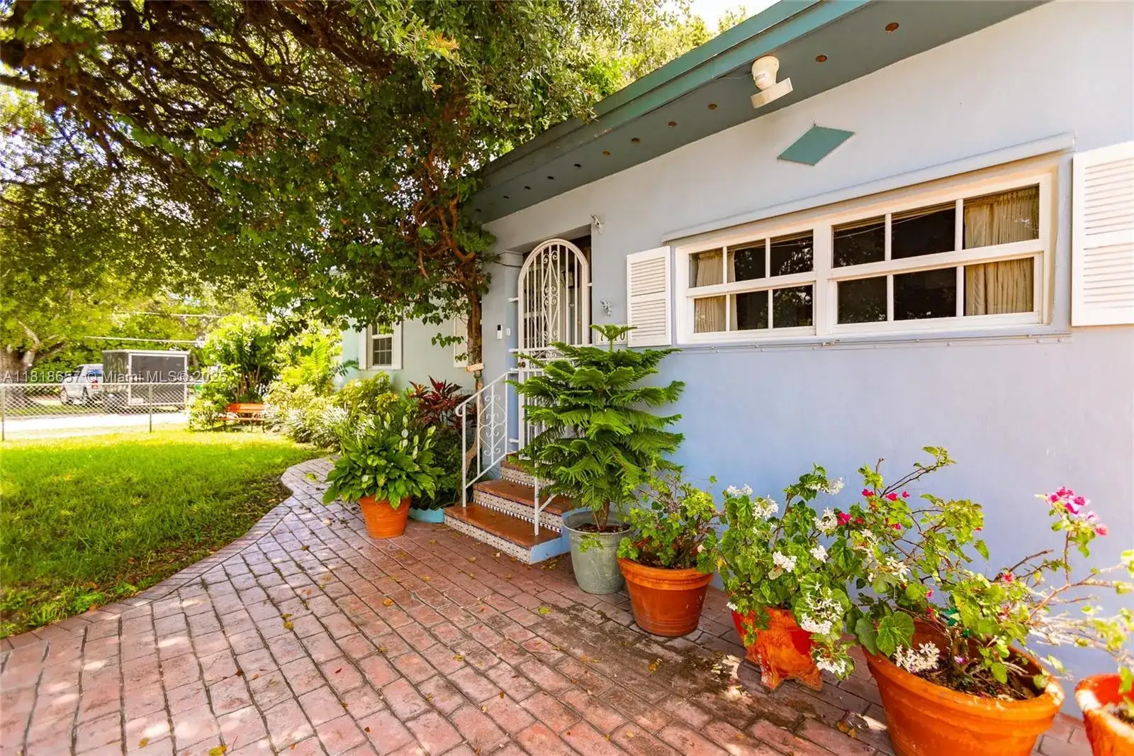 7110 SW 13th Ter, Miami FL 33144 photo 4
