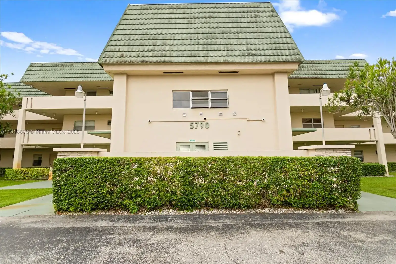 5790 Stirling # 212, Hollywood FL 33021 photo 2