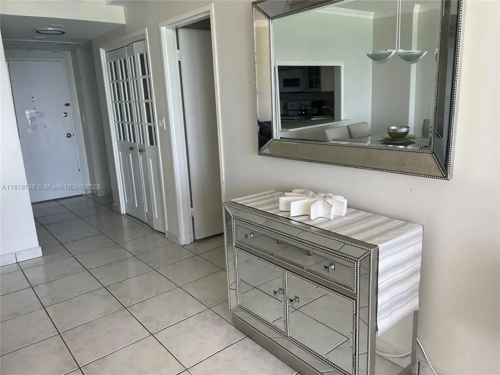 5601 Collins # 1210, Miami Beach FL 33140 photo 5