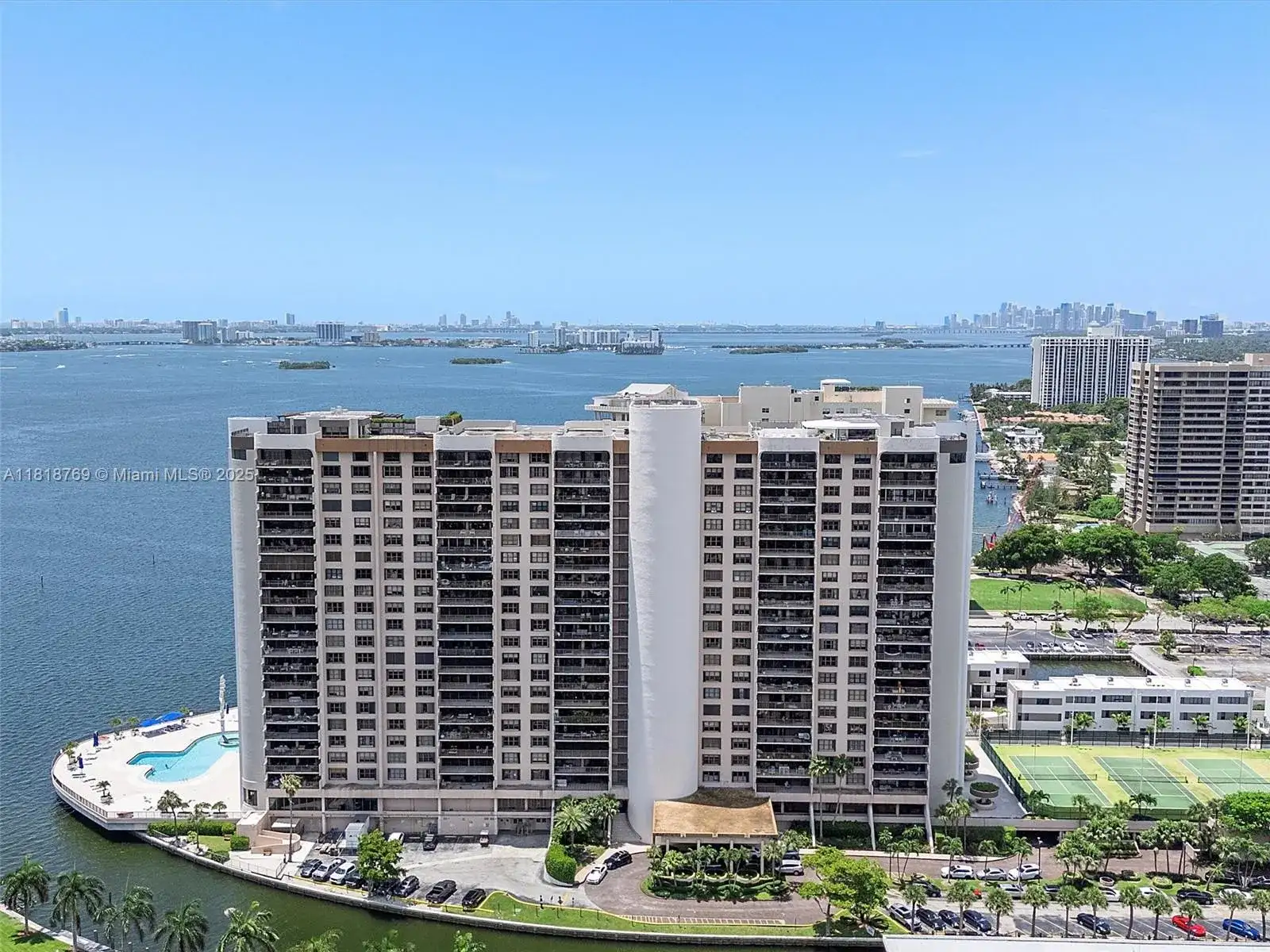 1800 NE 114th St # 1103, Miami FL 33181 photo 3