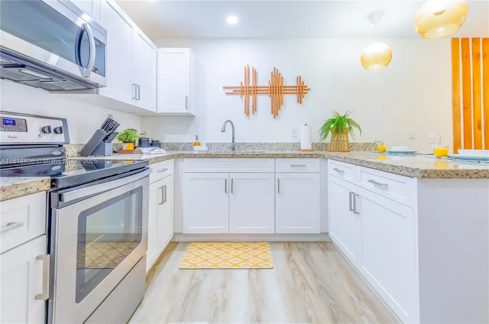 1762 NW 15th St # 1, Miami FL 33125 photo 3
