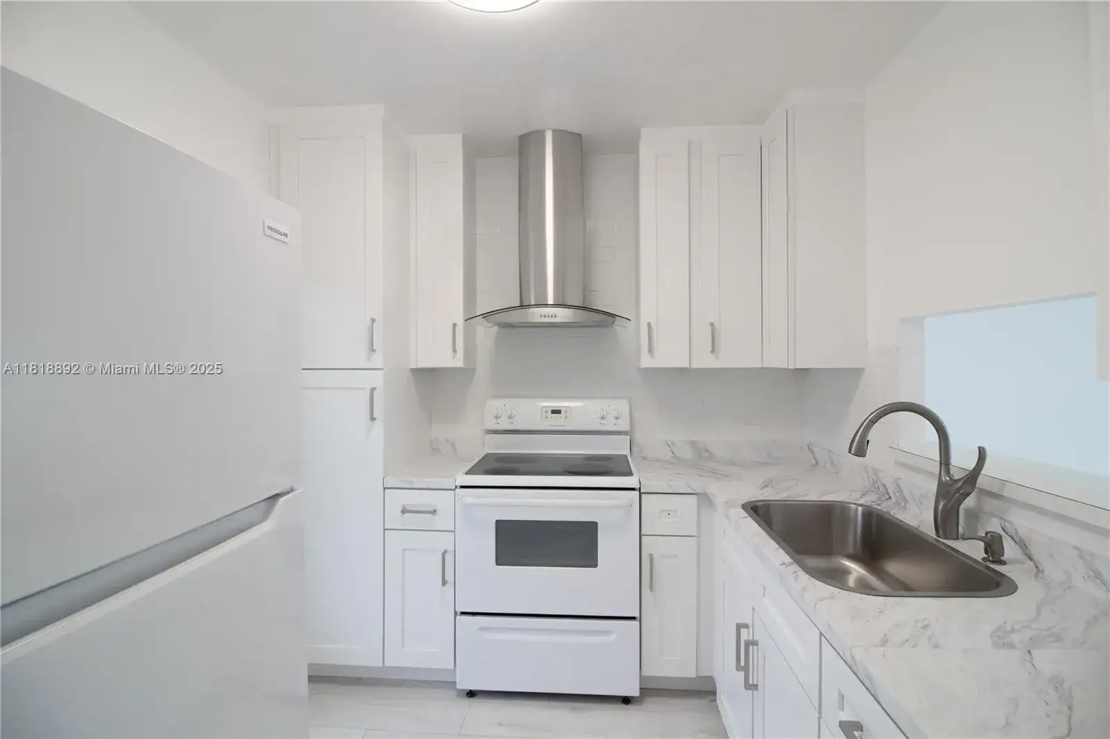 5031 W Oakland Park Blvd # 309, Lauderdale Lakes FL 33313 photo 4