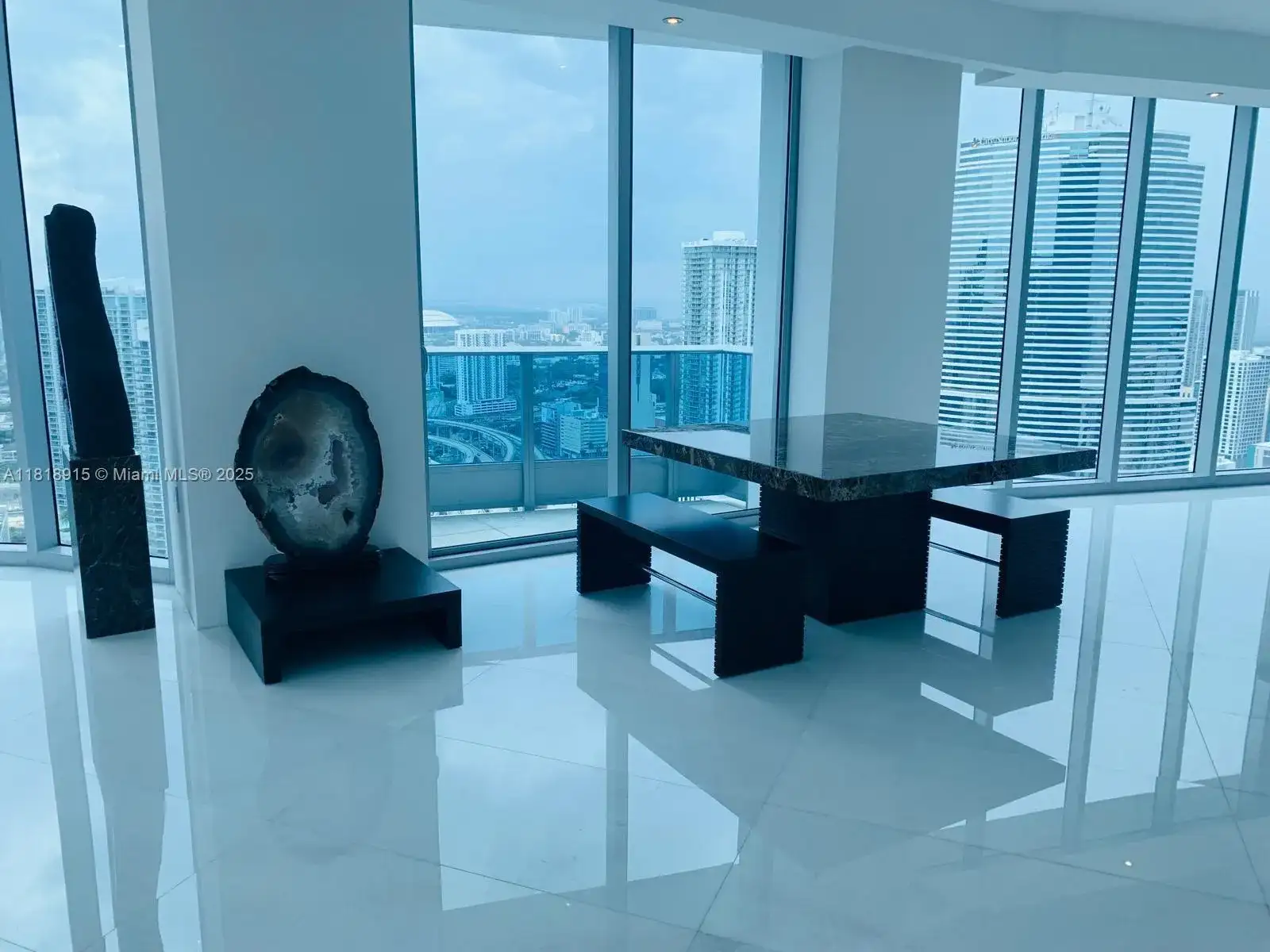 200 Biscayne Boulevard Way # 4702, Miami FL 33131 photo 3