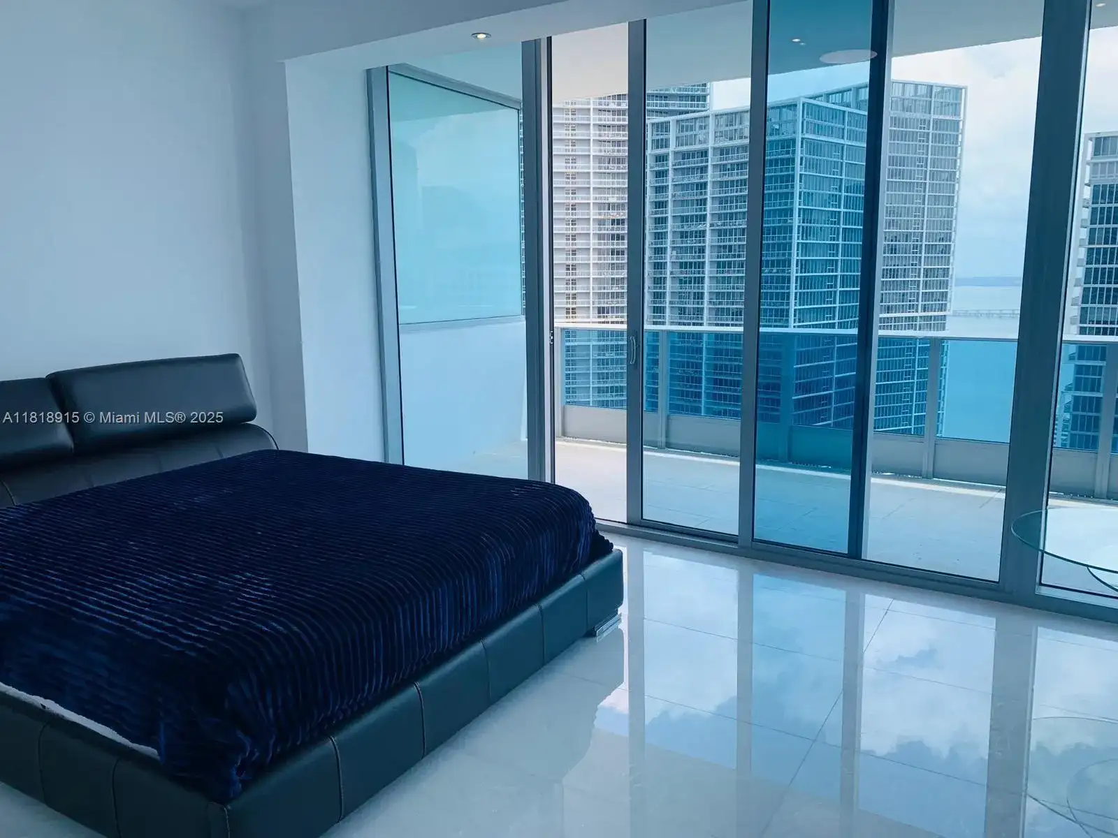 200 Biscayne Boulevard Way # 4702, Miami FL 33131 photo 4
