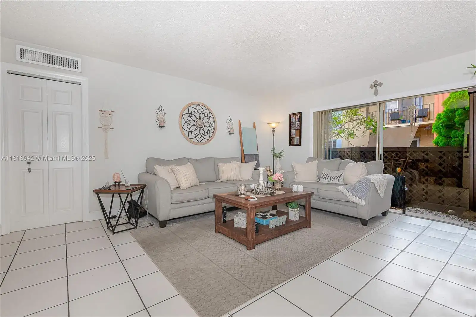 10816 N Kendall Dr # R17, Miami FL 33176 photo 2