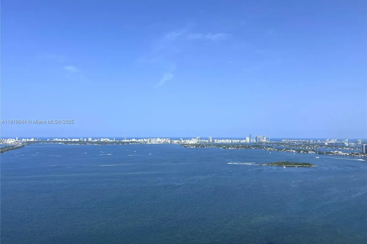 650 NE 32nd St # 4301, Miami FL 33137