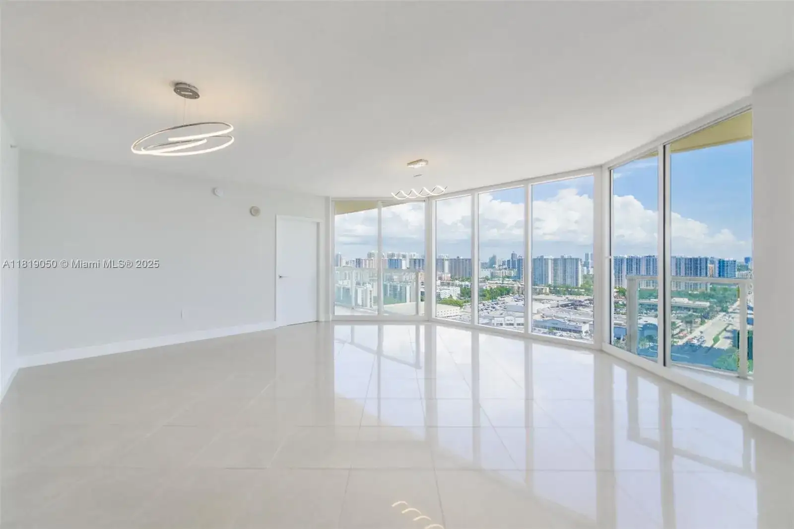 16699 Collins Ave # 2107, Sunny Isles Beach FL 33160 photo 2