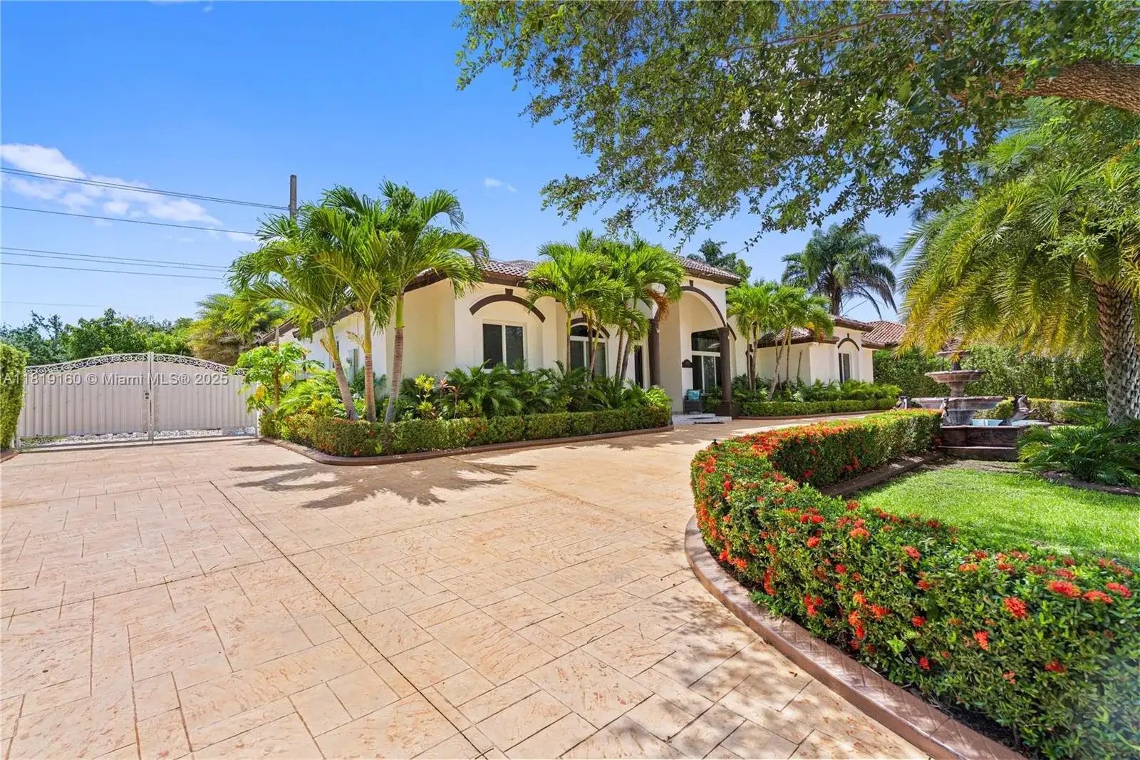 16601 SW 87th Ct, Palmetto Bay FL 33157 photo 2