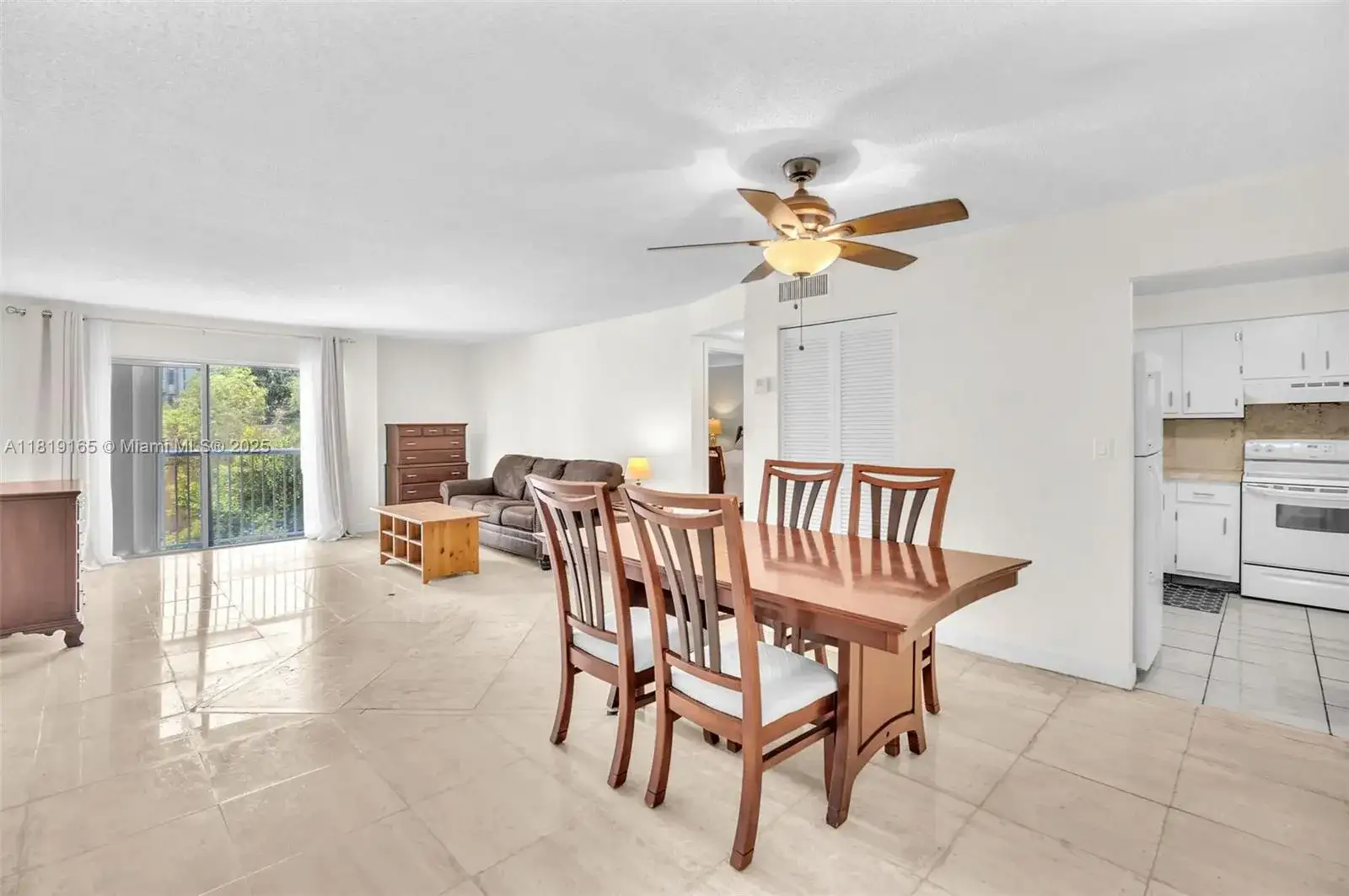 17800 Atlantic Blvd # 303, Sunny Isles Beach FL 33160 photo 3