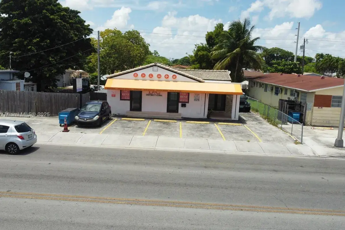 221 E 9th St, Hialeah FL 33010