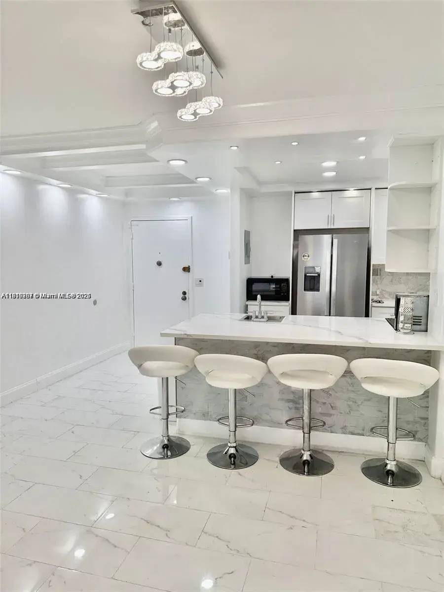 600 Three Islands Blvd # 703, Hallandale Beach FL 33009