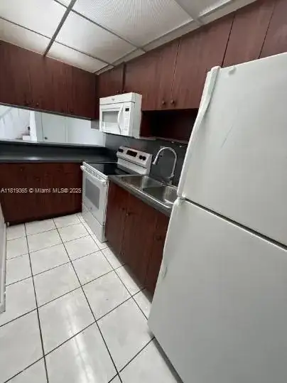 1305 W 46th St # 221, Hialeah FL 33012 photo 4