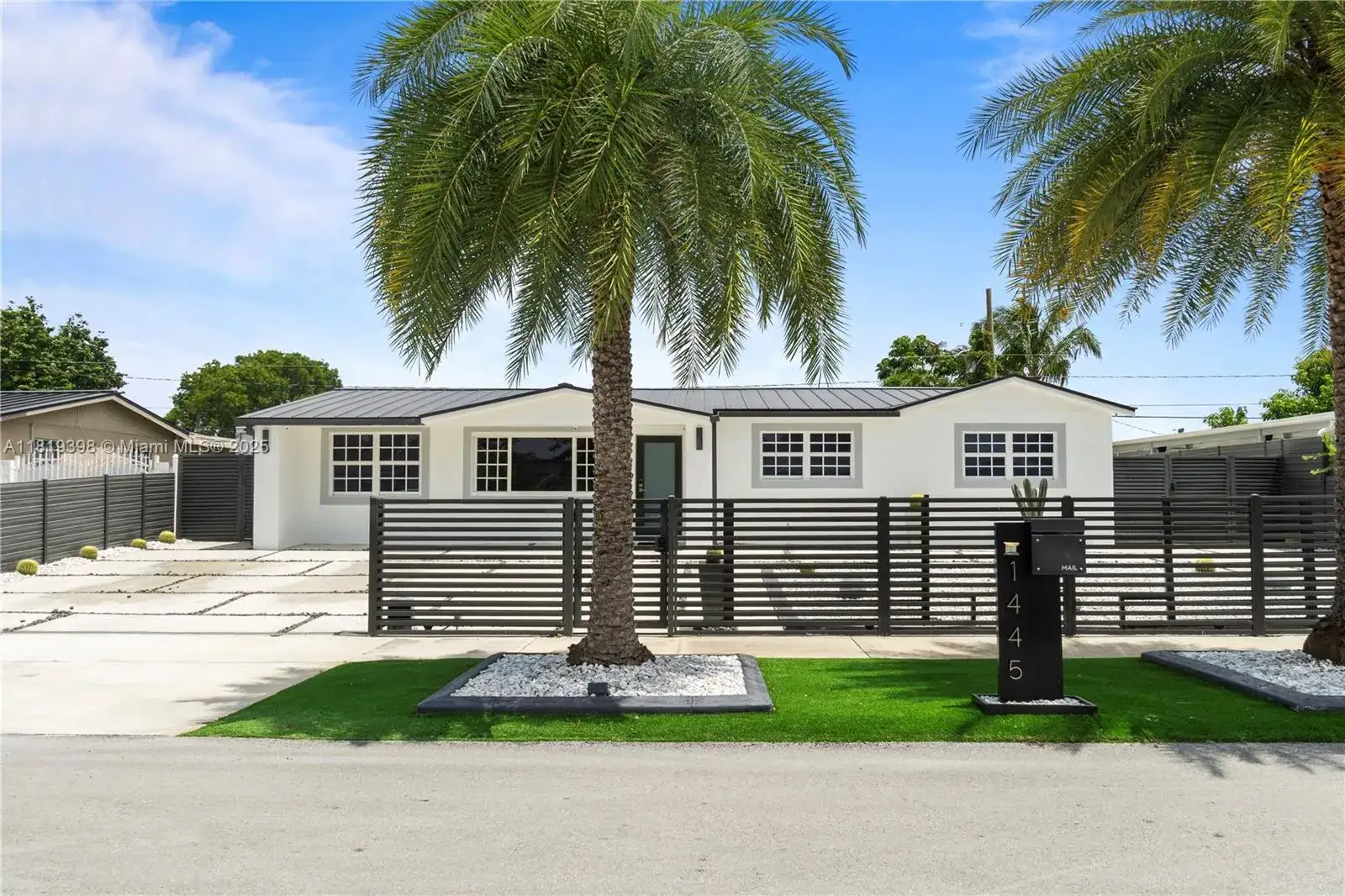 1445 NW 195th St, Miami Gardens FL 33169 photo 5
