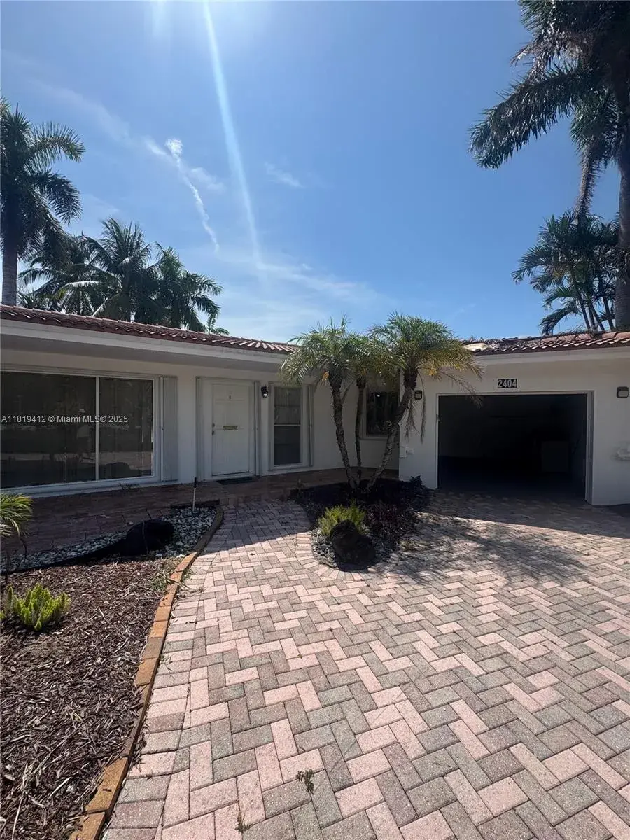 2404 NE 28th Ave, Fort Lauderdale FL 33305