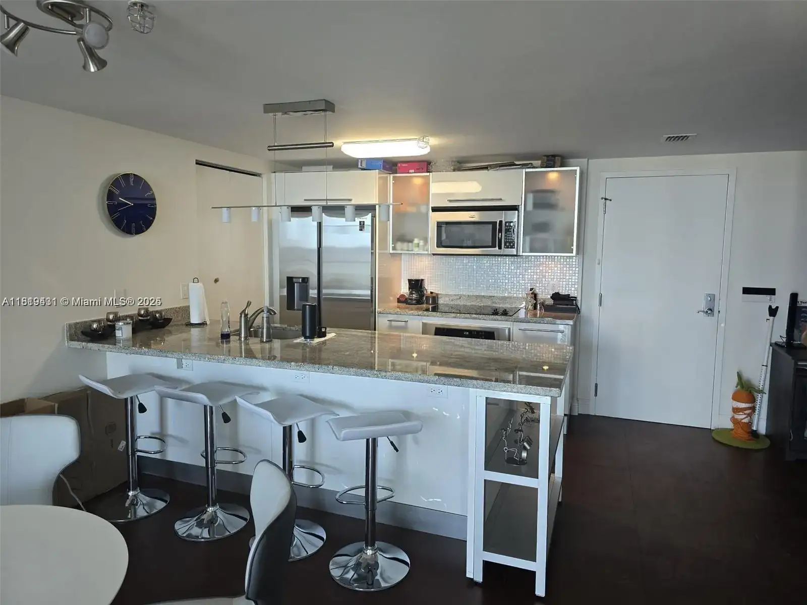 185 SW 7th St # 2407, Miami FL 33130 photo 2