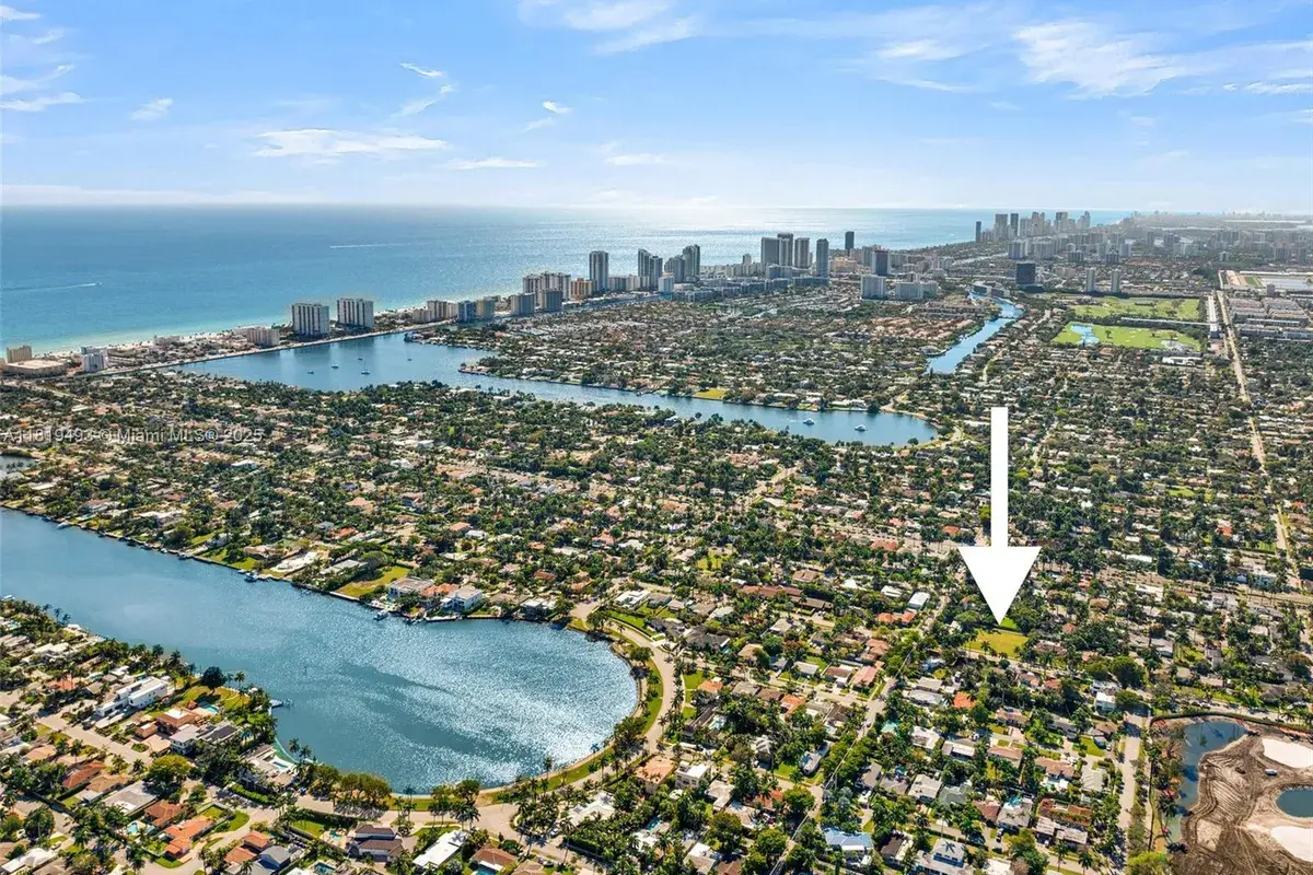 1310 Polk St, Hollywood FL 33019