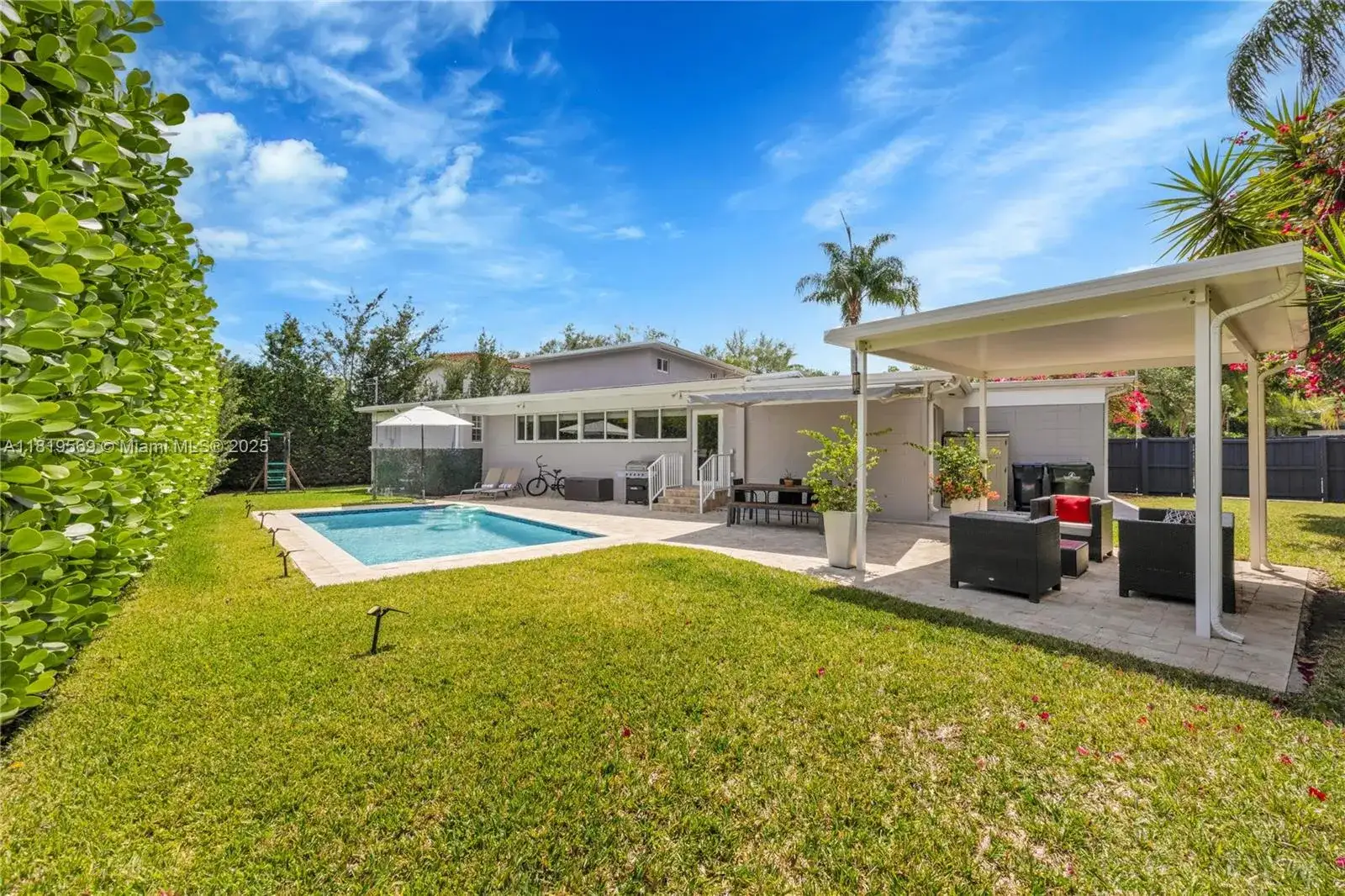 5757 SW 49th St, South Miami FL 33155 photo 4