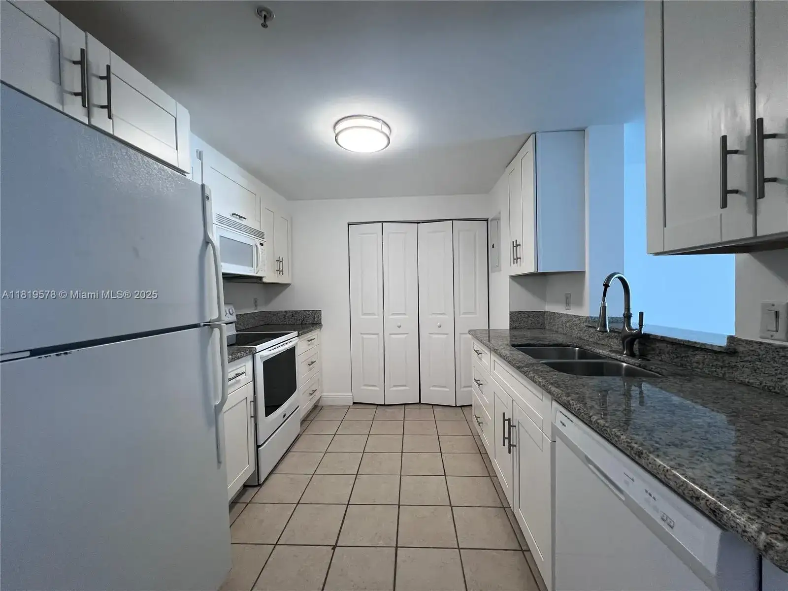 1250 S Miami Ave # 2104, Miami FL 33130 photo 4