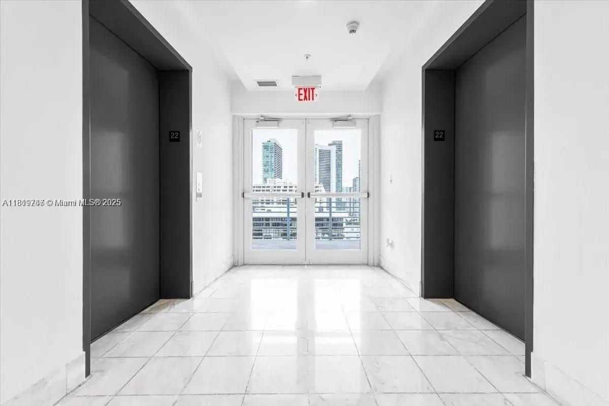 601 NE 36th St # 2203, Miami FL 33137