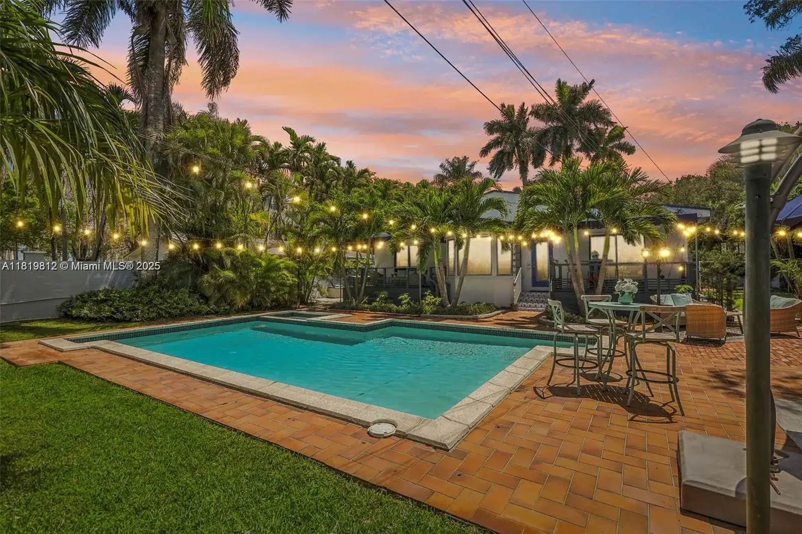 5703 SW 83rd St, South Miami FL 33143 photo 5