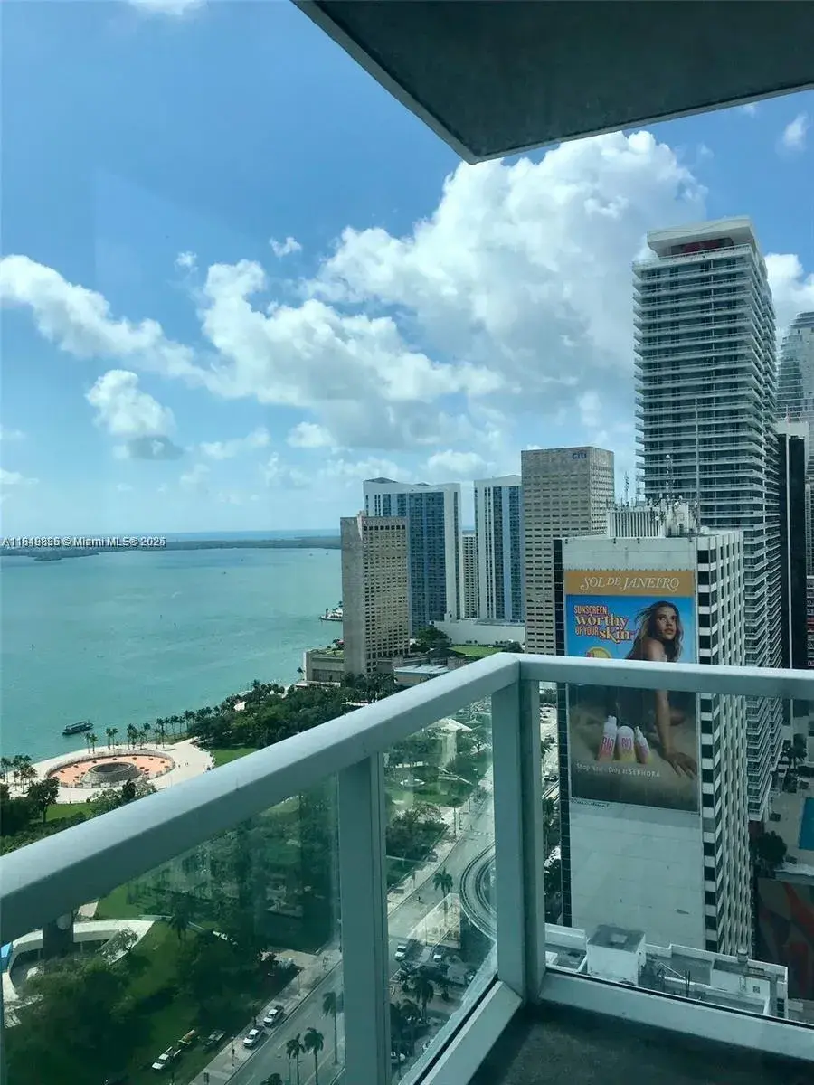 244 Biscayne Blvd # 803, Miami FL 33132