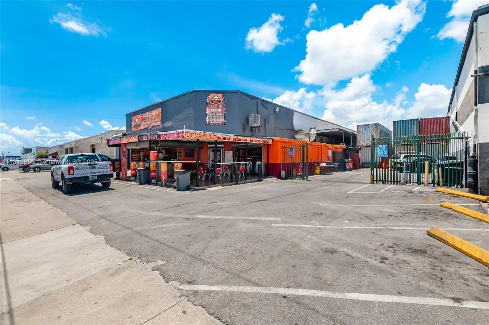 3595 NW 54th St, Hialeah FL 33142 photo 3