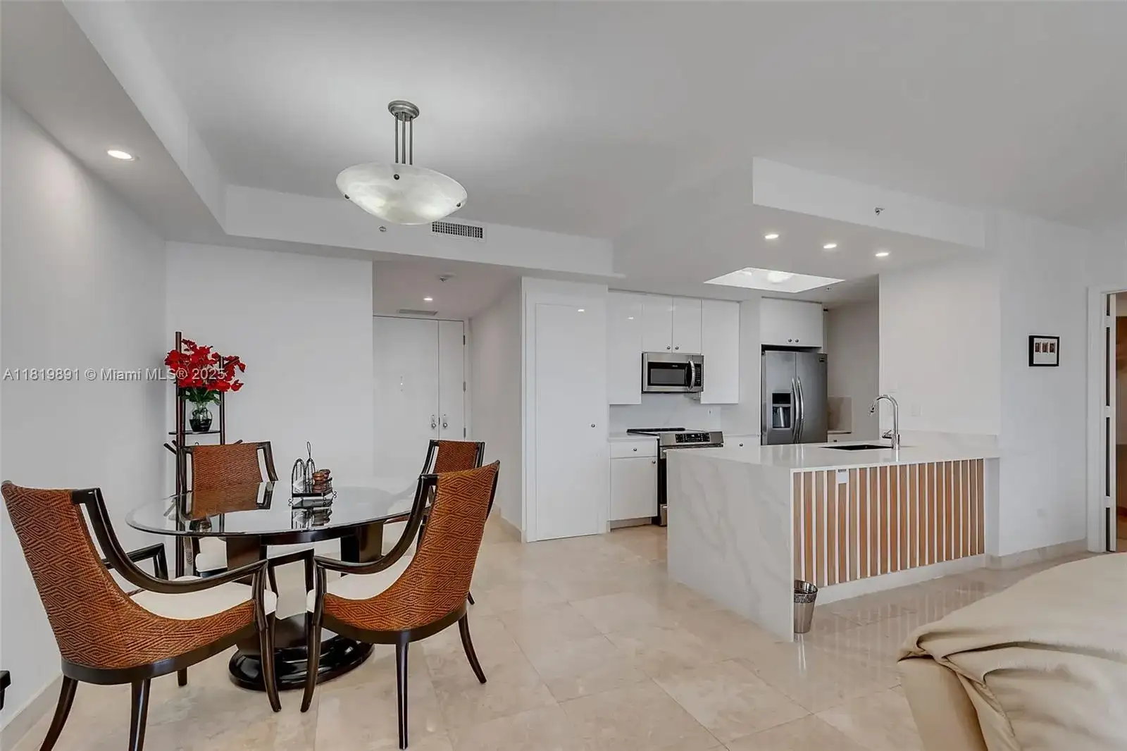 848 Brickell Key Dr # 1803, Miami FL 33131 photo 3