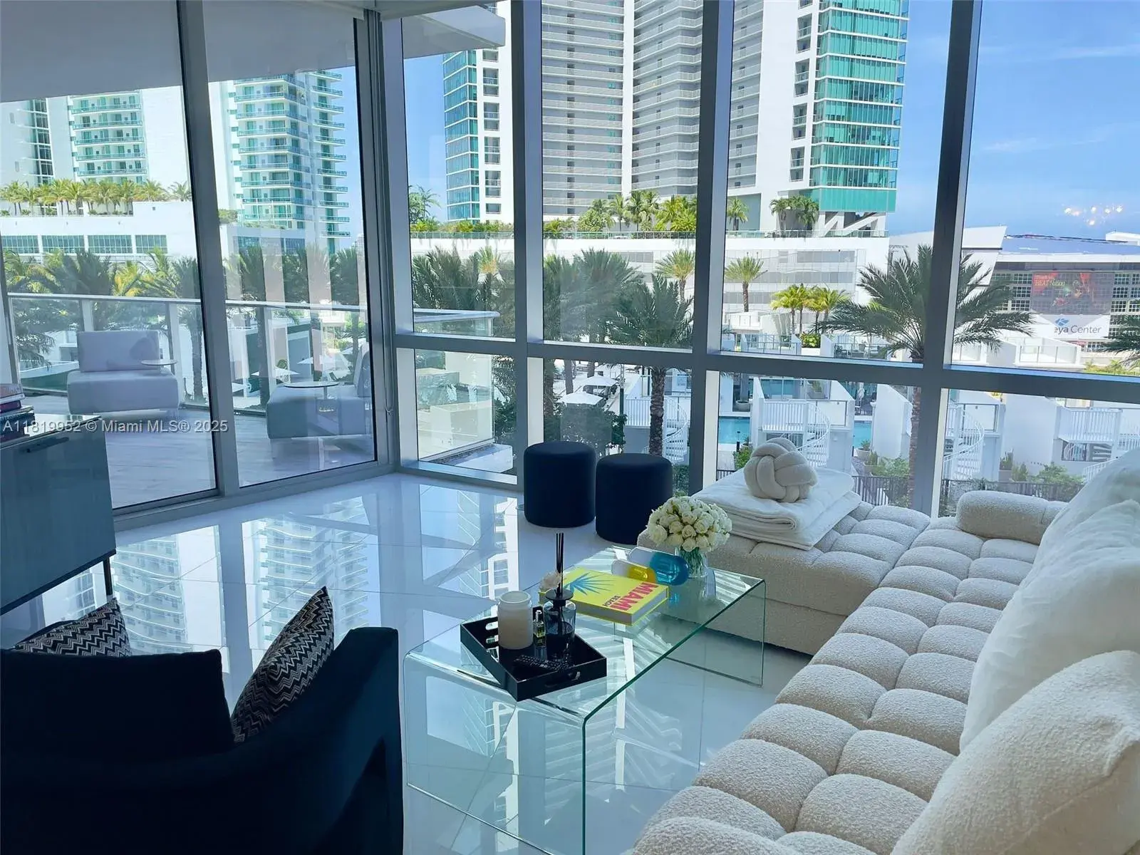 851 NE 1st Ave # 909, Miami FL 33132