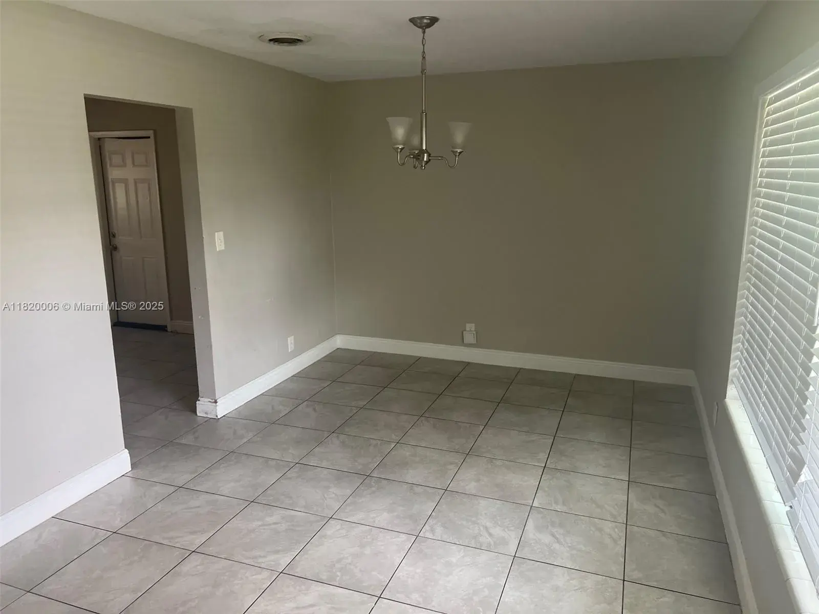 2720 SW 18th St, Fort Lauderdale FL 33312