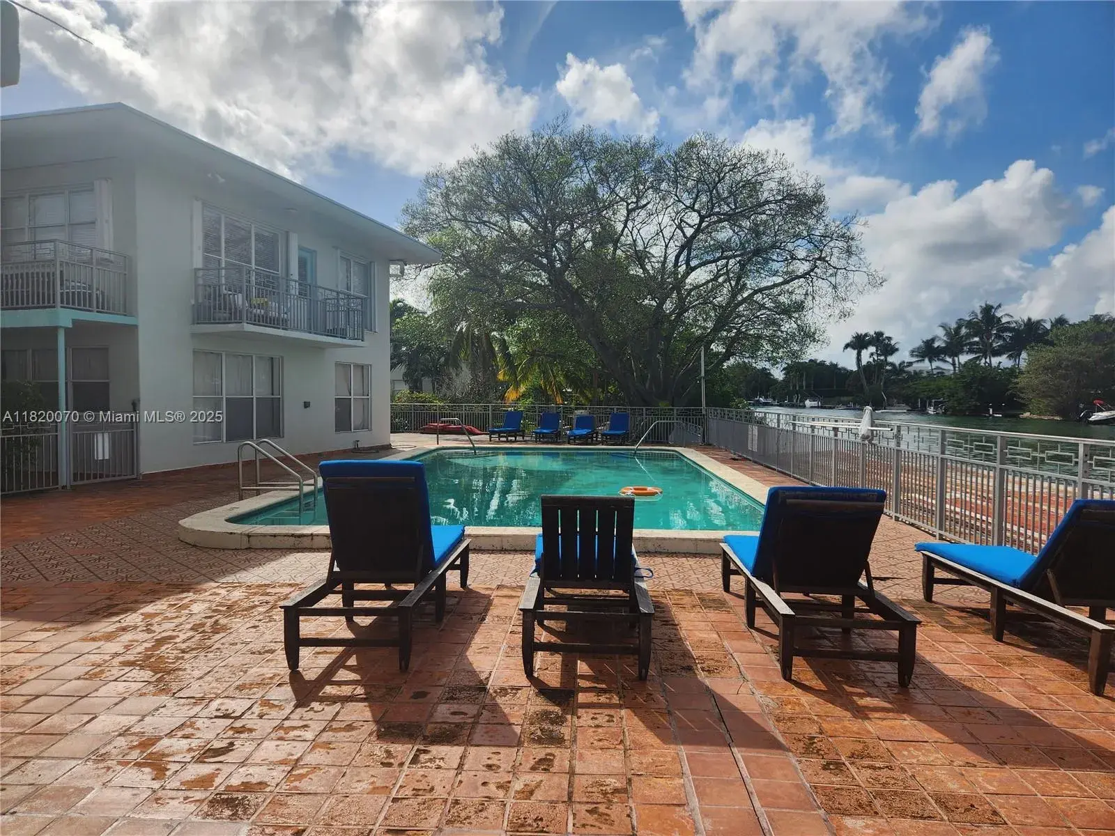 1239 Marseille Dr # 4, Miami Beach FL 33141