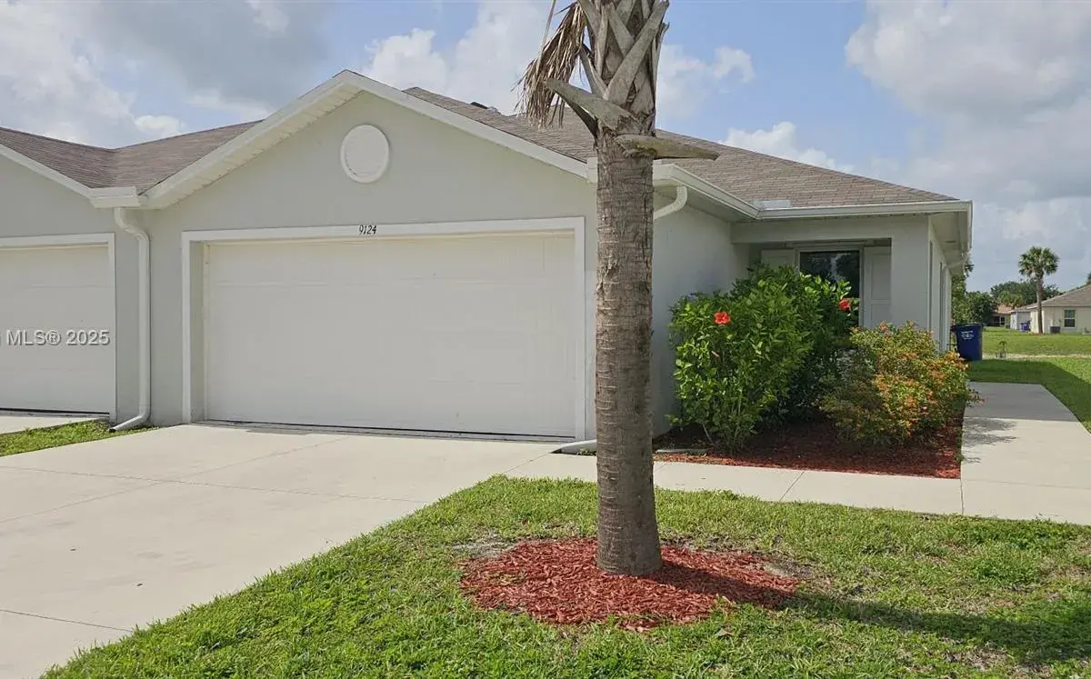 9124 Aegean Cir, Lehigh Acres FL 33936