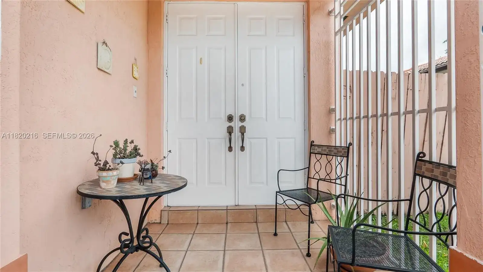 19730 NW 78th Path, Hialeah FL 33015 photo 2