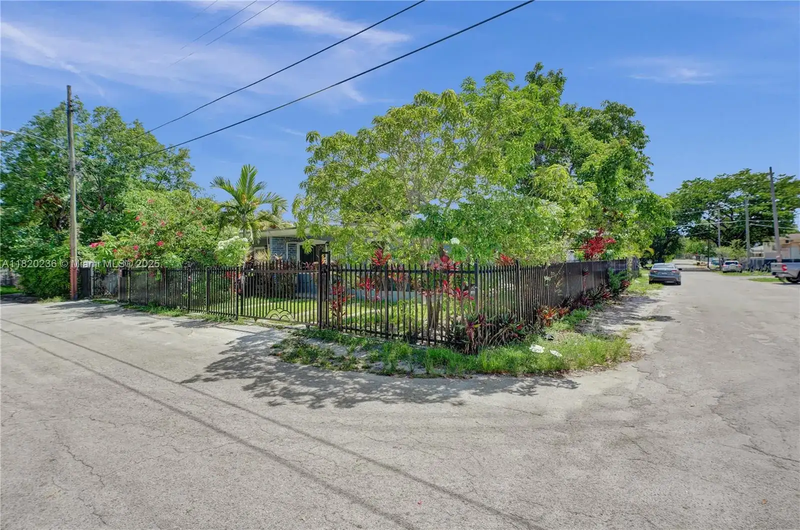 6430 NE 1st Ct, Miami FL 33138 photo 4