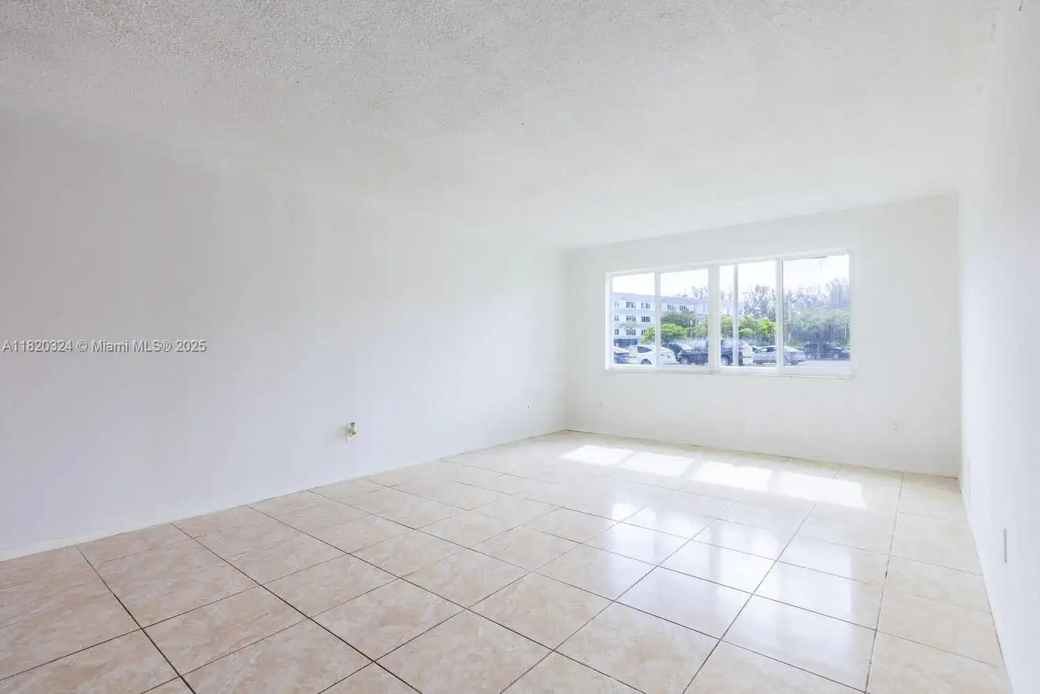 14850 Naranja Lakes Blvd, Homestead FL 33032 photo 2