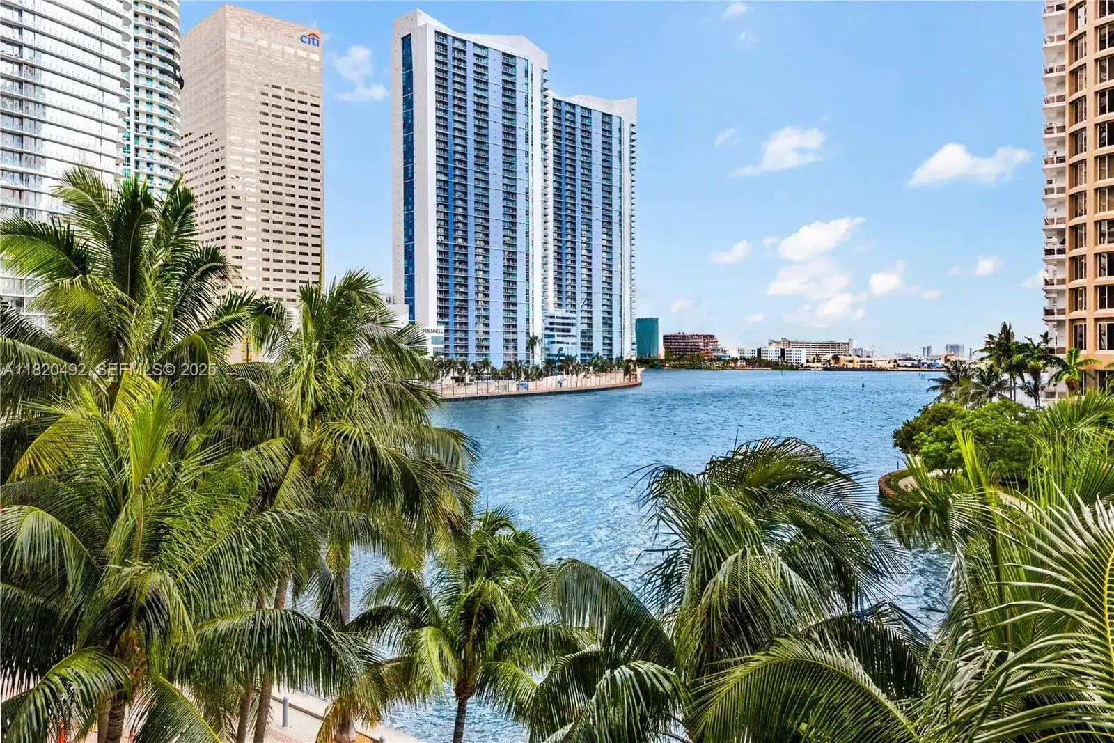 465 Brickell Ave # 417, Miami FL 33131 photo 3