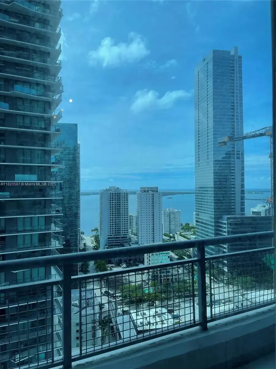 60 SW 13th St # 2606, Miami FL 33130 photo 3