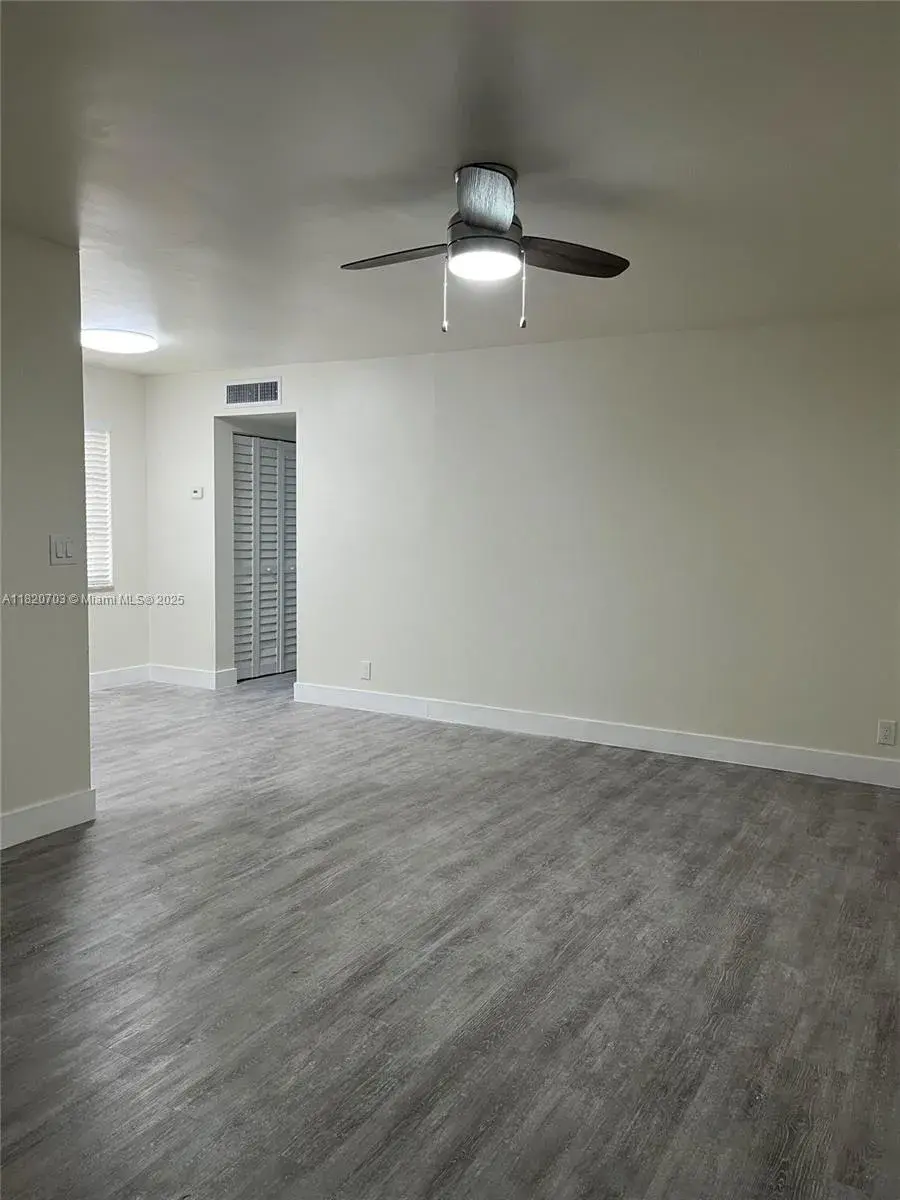 2134 Lincoln St # 16, Hollywood FL 33020