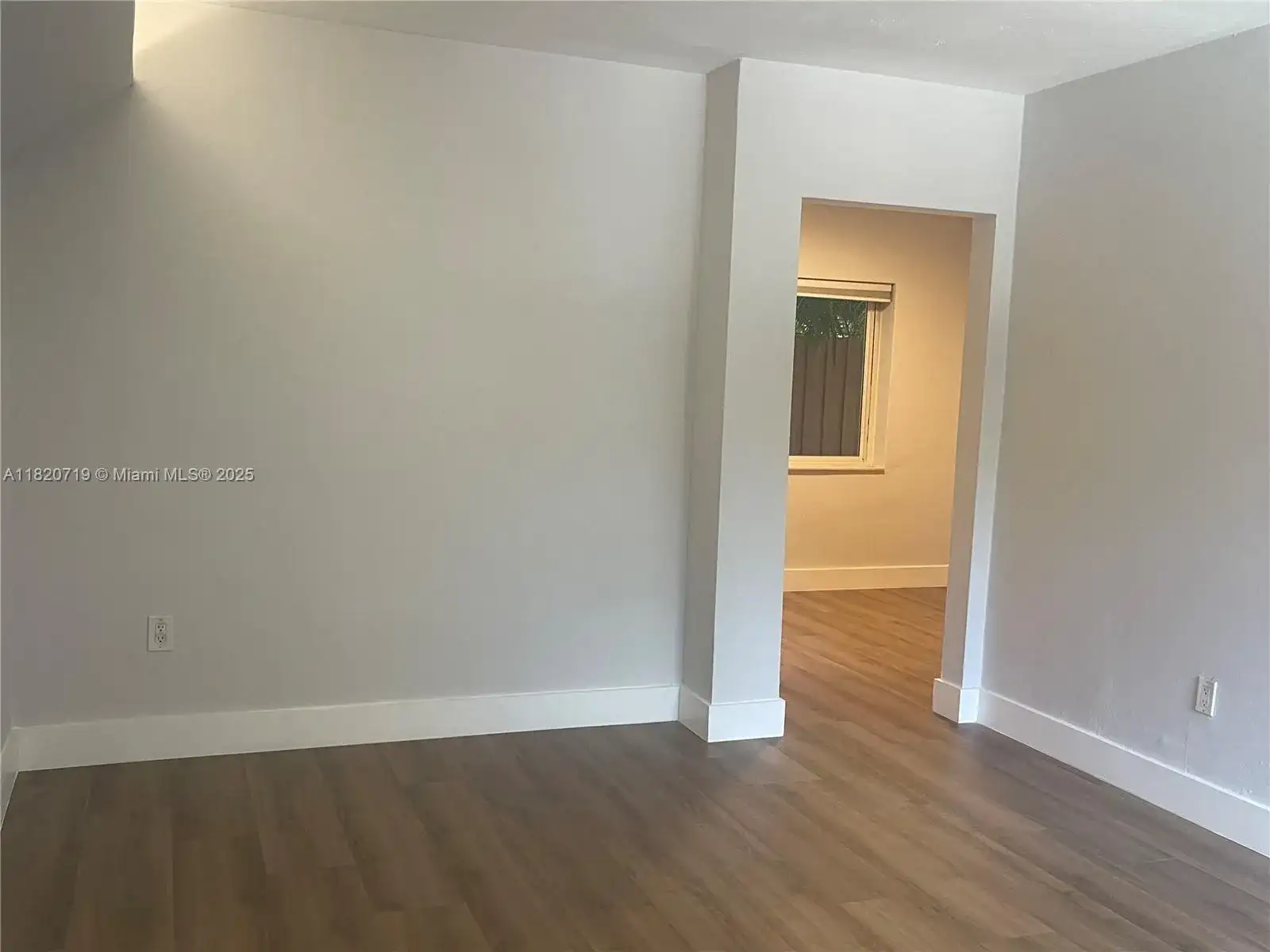 125 Edgewater Dr # 2, Coral Gables FL 33133 photo 3