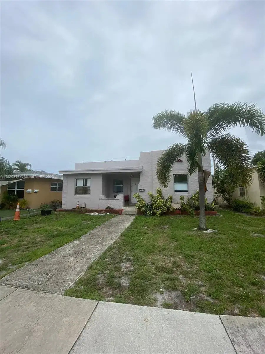 2014 Funston St, Hollywood FL 33020 photo 2